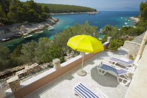 Гостиница Villa Bistrana - 15m from sea  Вела Лука